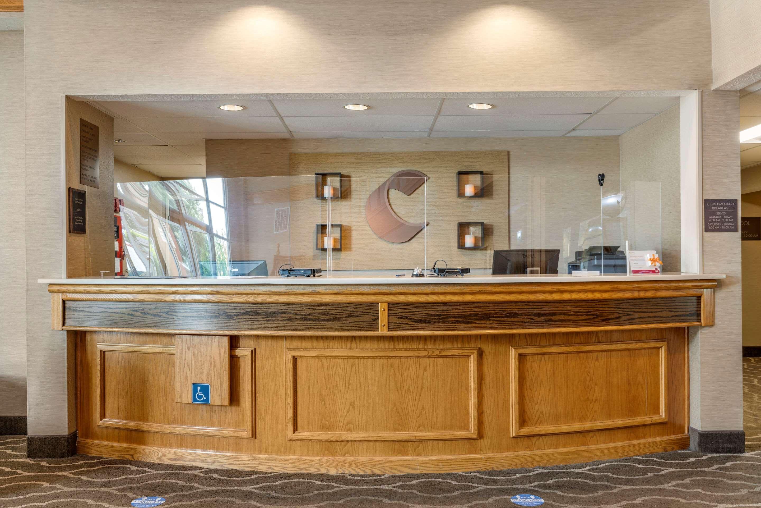 Comfort Suites Салем Екстериор снимка