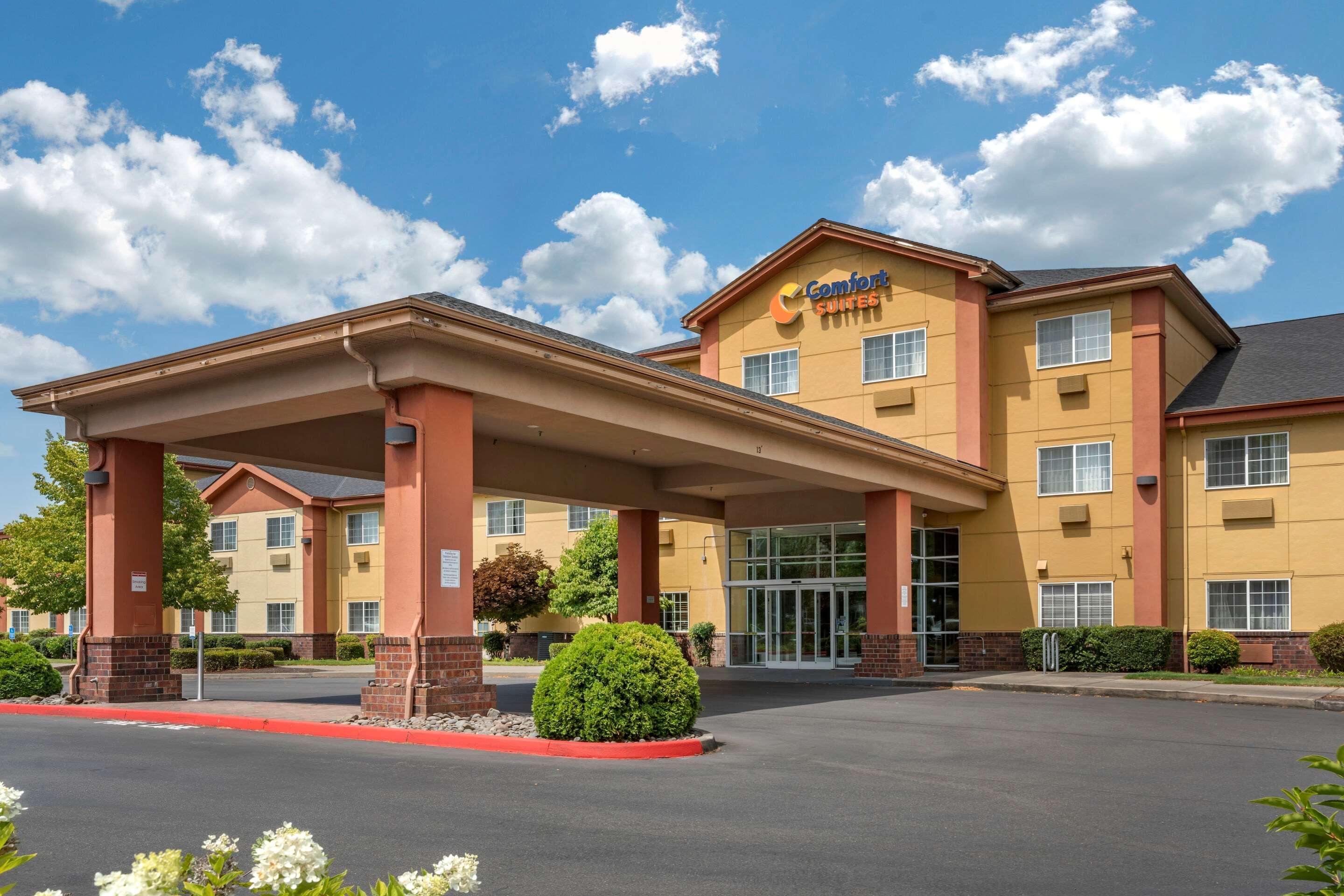 Comfort Suites Салем Екстериор снимка