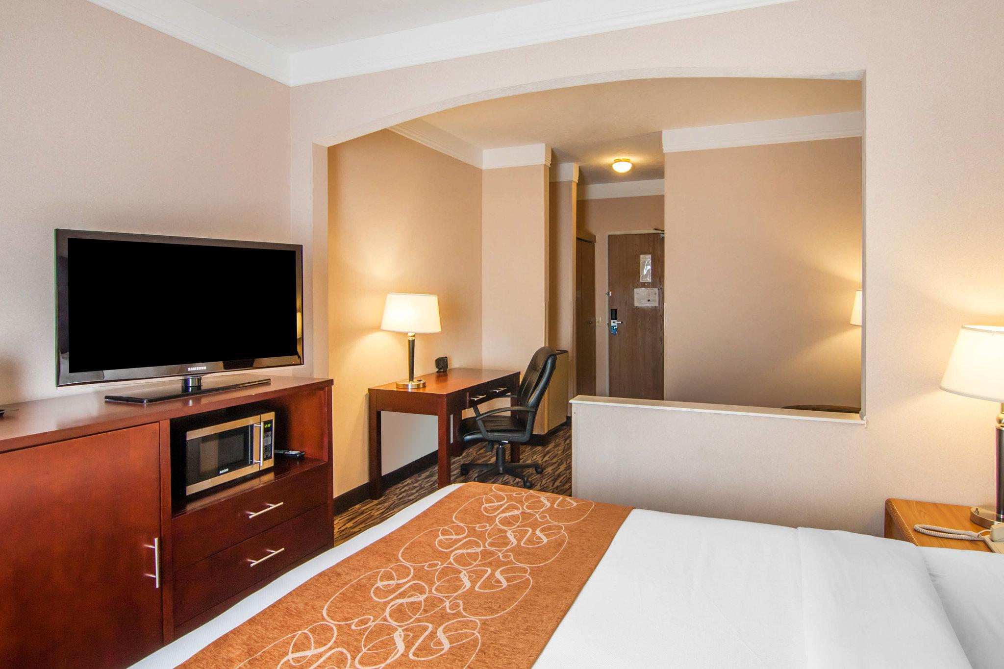 Comfort Suites Салем Екстериор снимка
