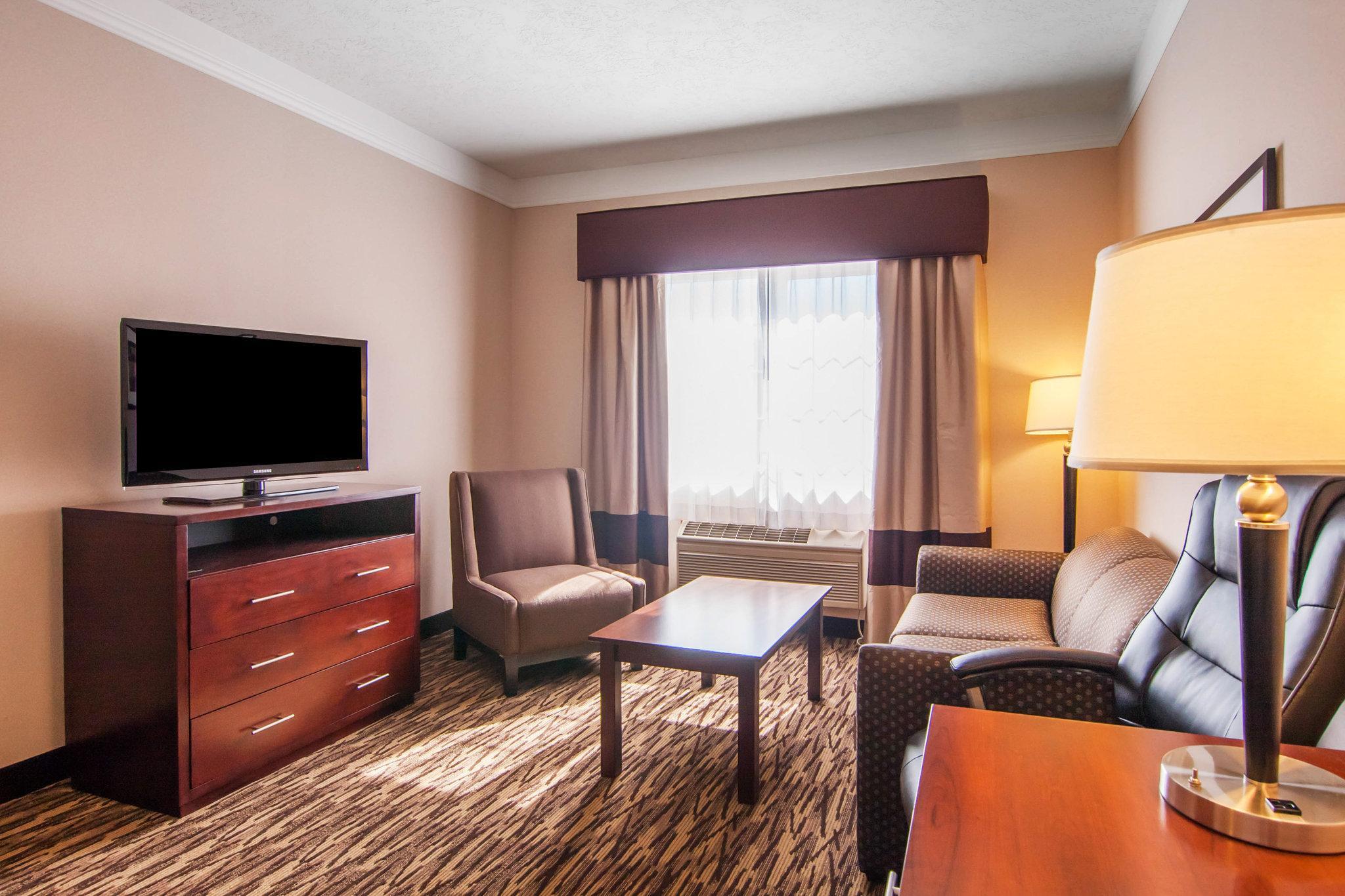 Comfort Suites Салем Екстериор снимка