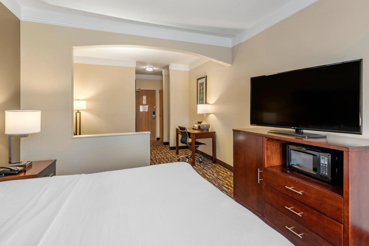 Comfort Suites Салем Екстериор снимка
