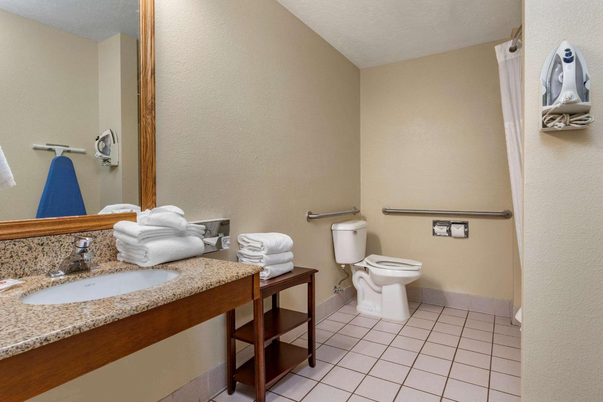 Comfort Suites Салем Екстериор снимка